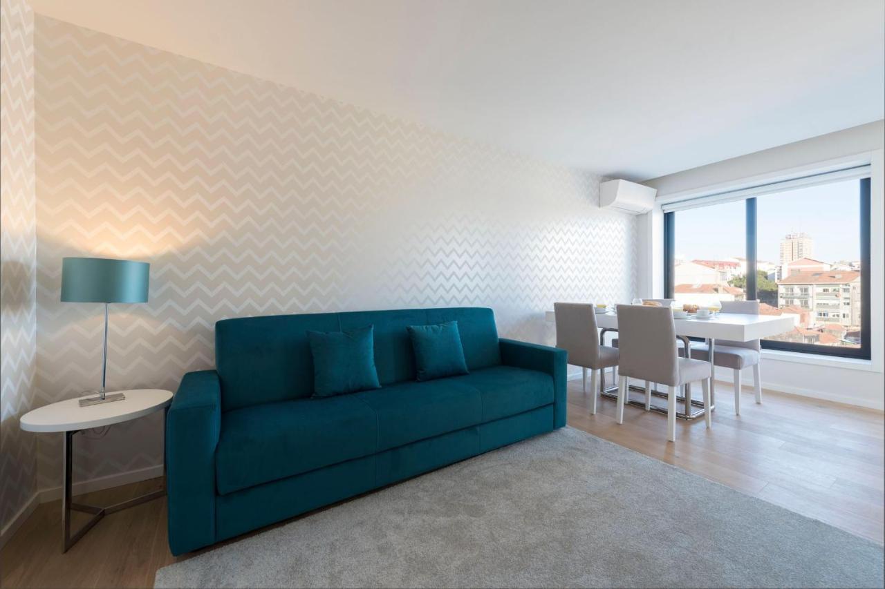 Lovelystay - Trindade Cozy Apartment Porto Exterior photo